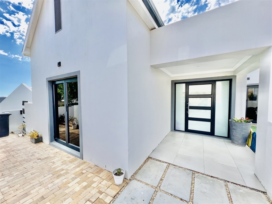 4 Bedroom Property for Sale in Mount Royal Golf Estate Western Cape